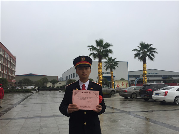 1487317127487445.jpg 2 高铁1 邱超广.JPG